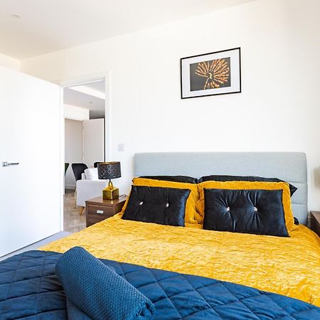 Luxury Apt Near Canary Wharf With Stunning Views 런던 외부 사진